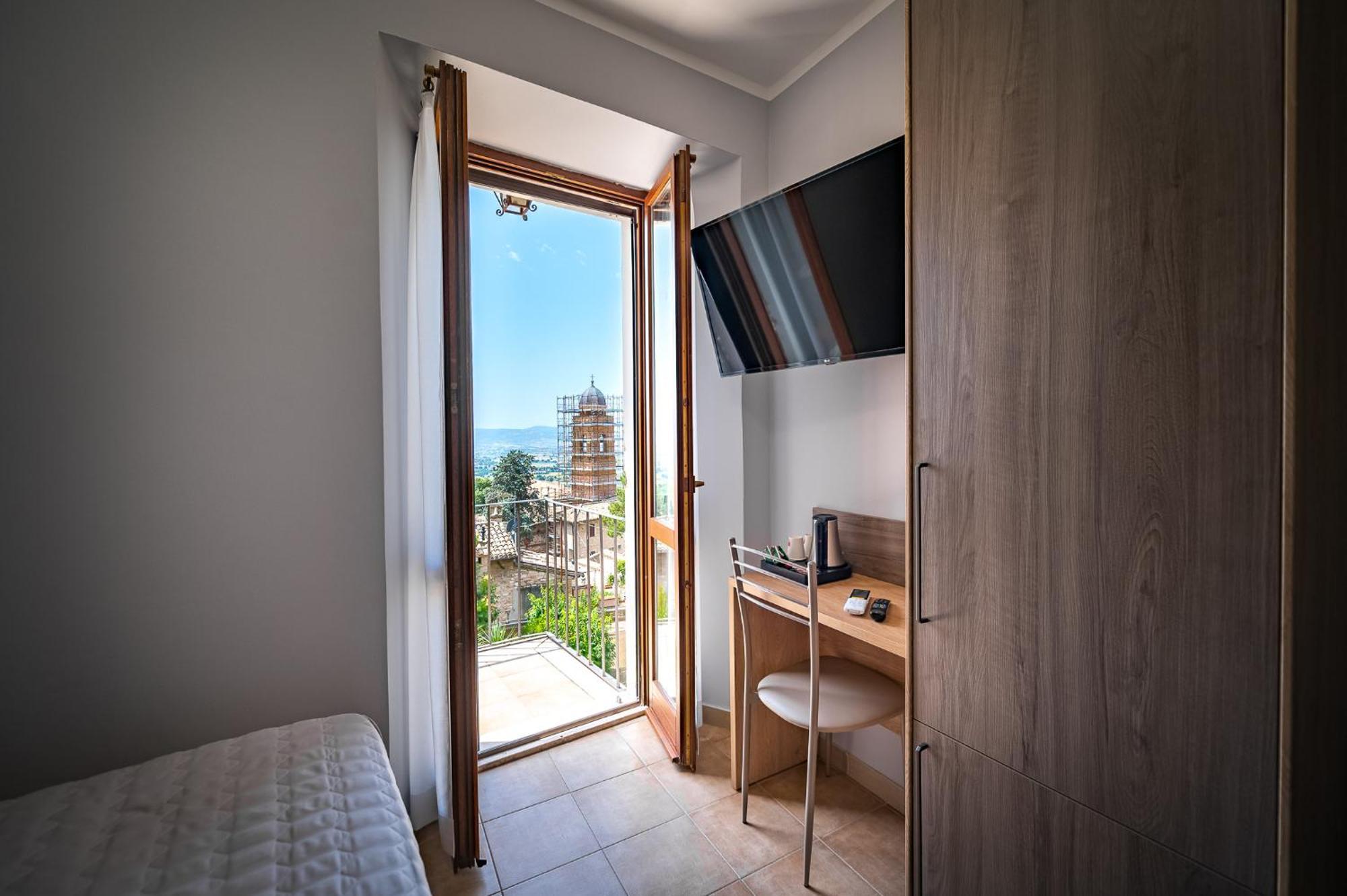 Roof Garden Rooms Assis Exterior foto